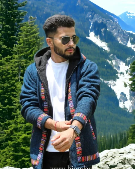 Cozy Himalaya Zip: Stylish Winter Hoodie for the Trendsetter - Blue