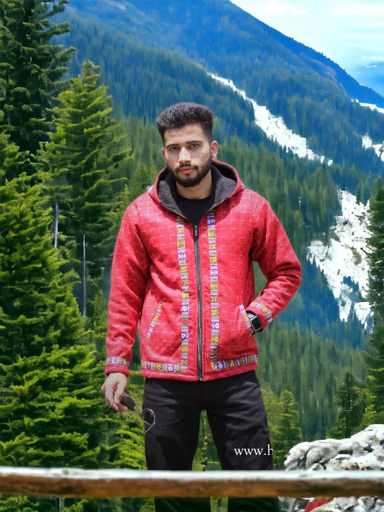 Frostbite Fashion: Zipper Hoodie for the Stylish Adventurer Red Royal Himachal Box