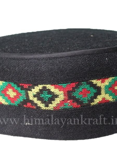Black Centre Border Topi