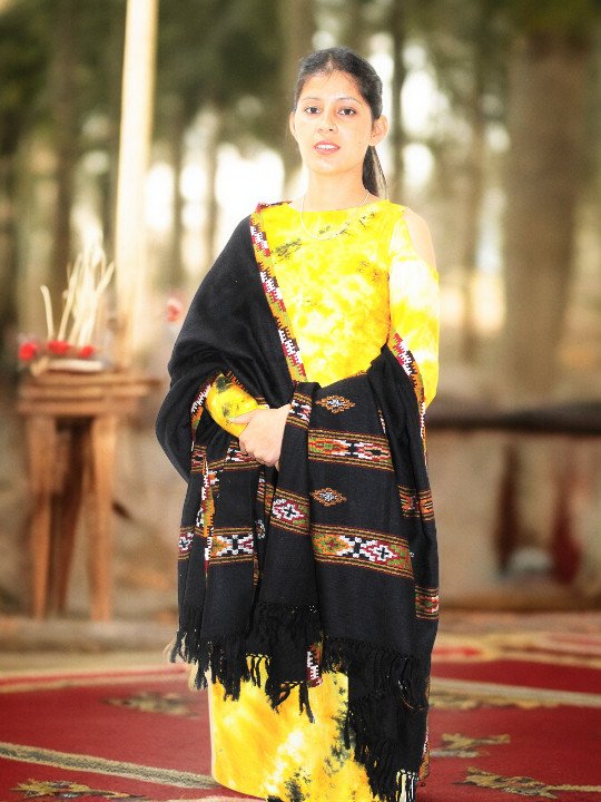Luxurious Kullu Pure Wool Blanket - Heritage Weaving from Himalayas Himachalbox