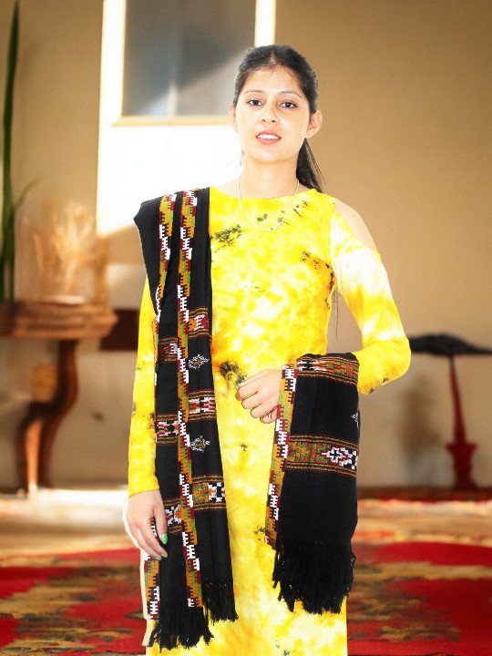 Luxurious Kullu Pure Wool Blanket - Heritage Weaving from Himalayas Himachalbox
