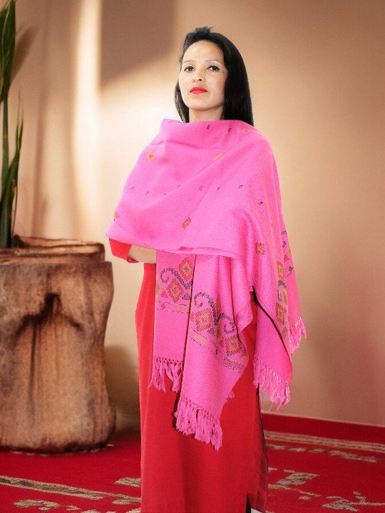 Exclusive Kullu Handloom Pure Wool Shawl for Women and Girls Himachal Box