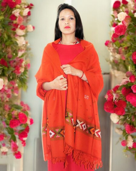 Women's Winter Essential - Authentic Kullu Handloom Wool Shawl Himachal Box