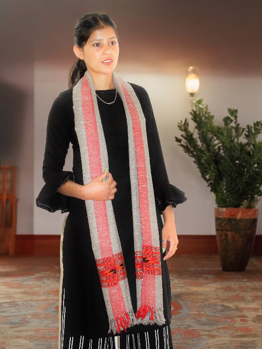 Kullu Artisan Pure Wool Scarf - Soft and Stylish for Girls Himachal Box