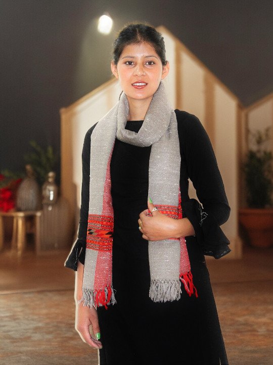 Kullu Artisan Pure Wool Scarf - Soft and Stylish for Girls Himachal Box