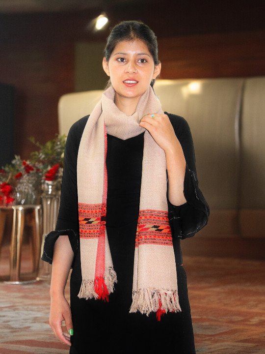 Handcrafted Himalayan Woolen Stole - Elegant and Cozy for Women Himachalbox