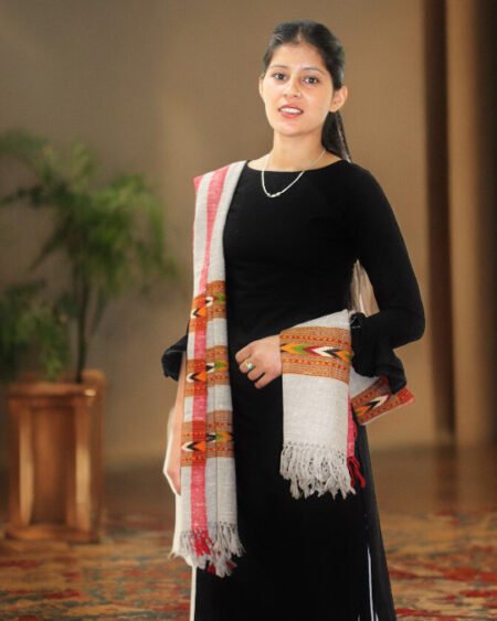 Traditional Himalayan Kullu Design Scarf – Pure Wool, Handwoven Excellence at Himachal Box