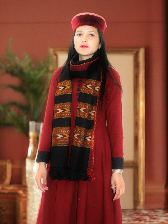 Authentic G.I. Patented Kullu Design Wool Stole by Himalayan Weavers - Handloom Crafted Himachal Box