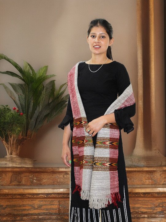 Timeless Pure Wool Wrap - Elegant Shawl for Women in Ivory White Himachal Box