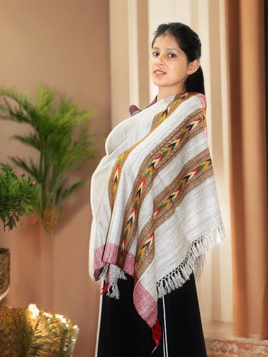 Timeless Pure Wool Wrap - Elegant Shawl for Women in Ivory White Himachal Box