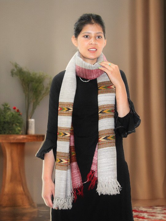 Timeless Pure Wool Wrap - Elegant Shawl for Women in Ivory White