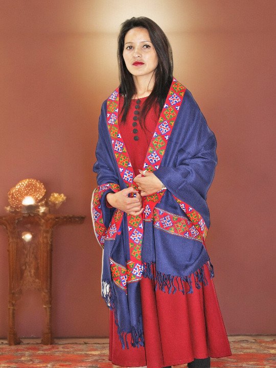 Handloom Himalayan Wool Scarf - Warm and Trendy for Women Himachalbox.in