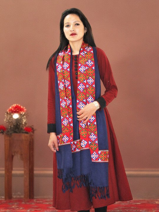 Handloom Himalayan Wool Scarf - Warm and Trendy for Women Himachalbox.in
