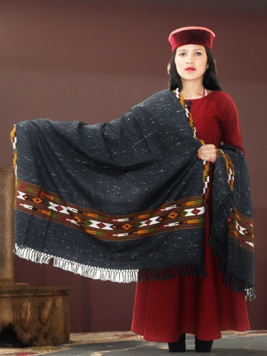 Premium Pure Wool Handloom Shawl – Traditional Elegance Himachal Box