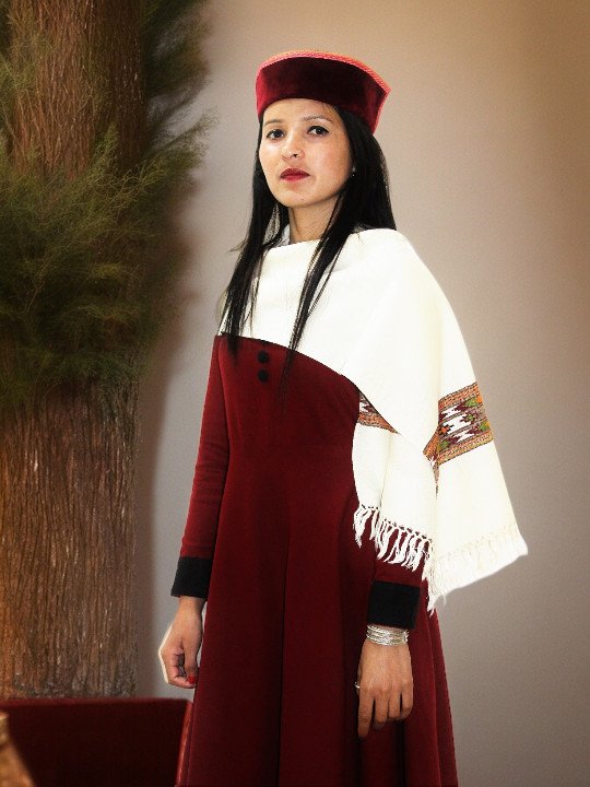 Luxurious Kullu Design Handloom Woolen Scarf - Artisan Craft Himachal Box