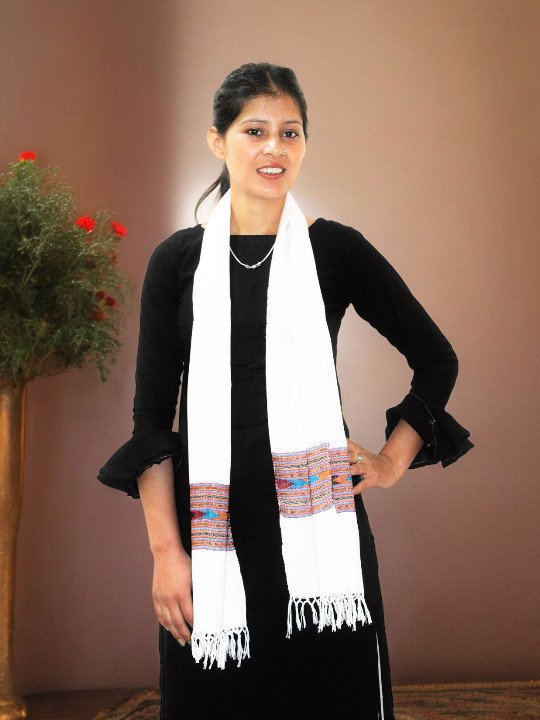 Vibrant Handloom Weave - Elegant Kullu Design Woolen Muffler Himachal Box