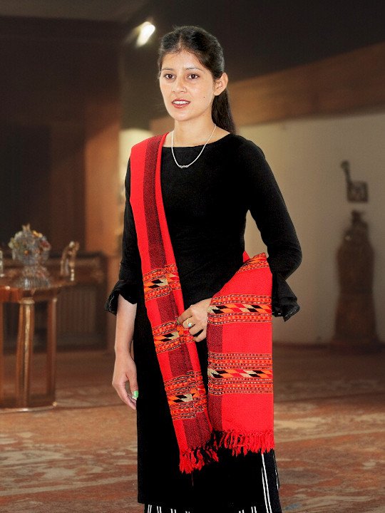 Traditional Kullu Woolen Scarf - Handcrafted Comfort for Girls