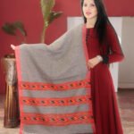 Luxurious Himalayan Handloom Wool Shawl - Fashionable Stole for Women
