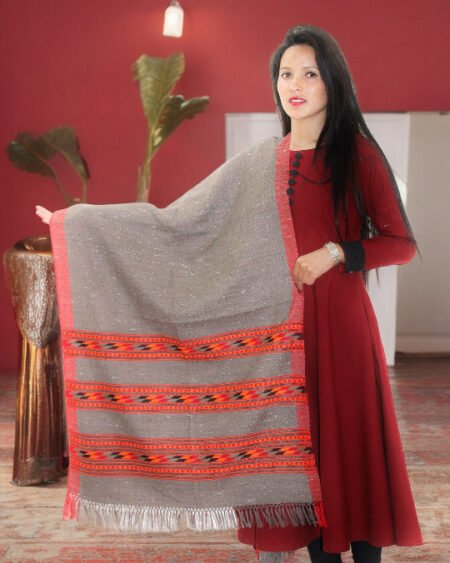Luxurious Himalayan Handloom Wool Shawl - Fashionable Stole for Women