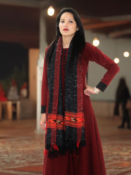 Himalayan Handwoven Woolen Stole - Classic Design for Women's Wardrobe Himachal Box