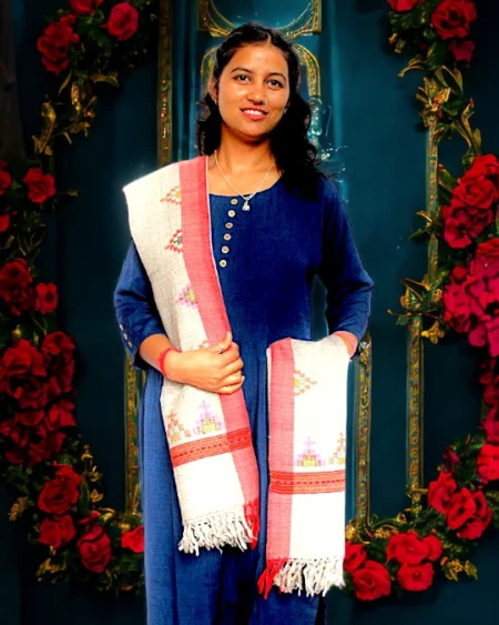 Ethereal Elegance: Pure Wool Kullu Handloom Stole