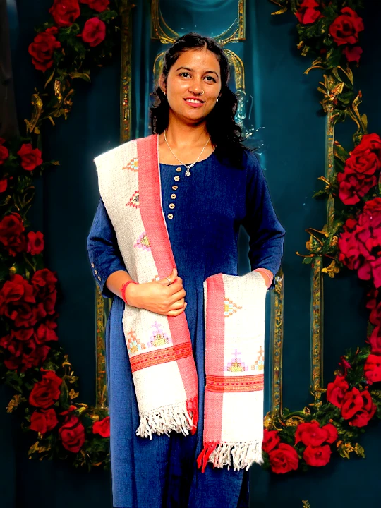 Ethereal Elegance: Pure Wool Kullu Handloom Stole