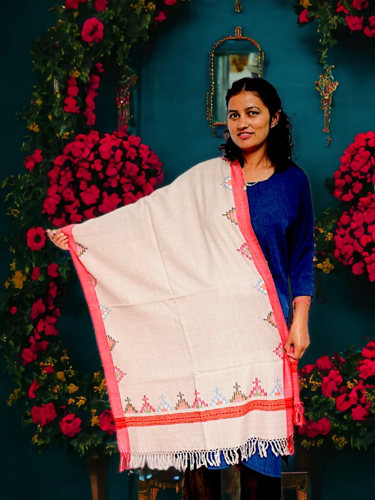Mountain Muse: Authentic Kullu Design Wool Stole Himachalbox.in