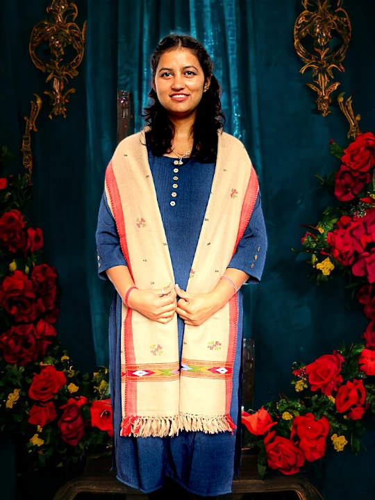 Rustic Radiance Handwoven Kullu Wool Scarf with Himachalbox.in