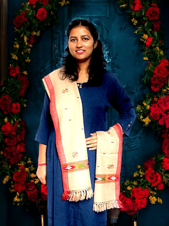 Rustic Radiance Handwoven Kullu Wool Scarf with Himachalbox.in
