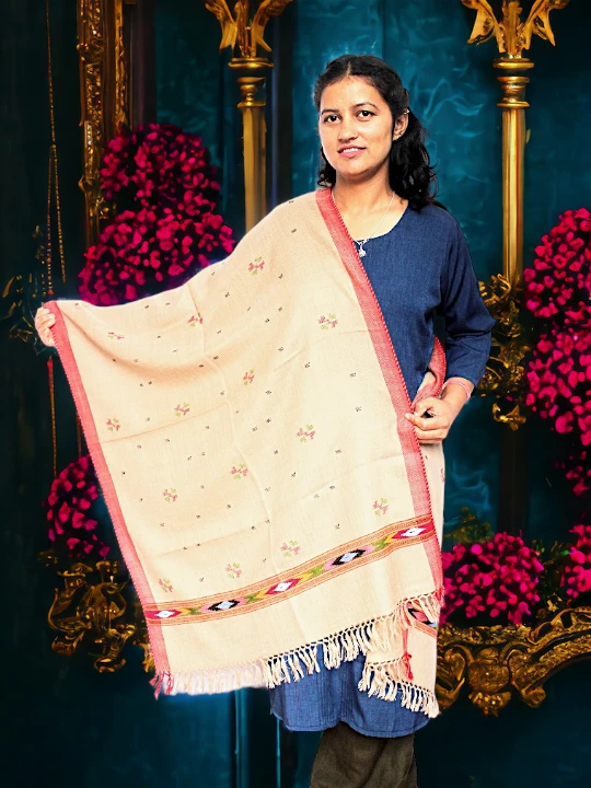 Rustic Radiance Handwoven Kullu Wool Scarf with Himachalbox.in