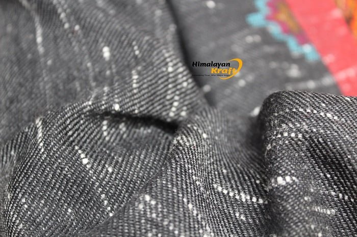 Himalayan Harmony: Handloom Woven Wool Scarf Himachalbox.in