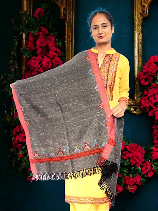 Kullu Craft: Luxurious Pure Wool Women's Stole Himachalbox.in Black Stole