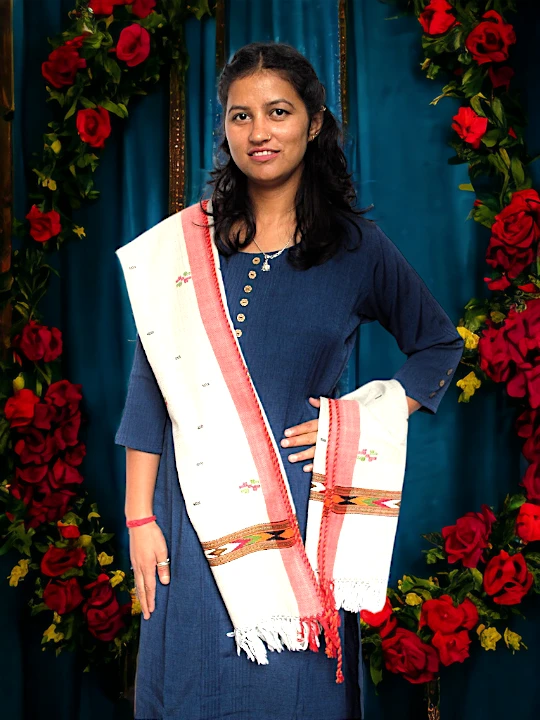 Handloom Haven: Stylish Kullu Woolen Stole