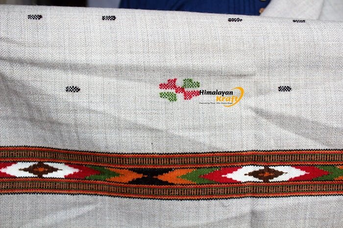 Handloom Haven: Stylish Kullu Woolen Stole Himachalbox.in Buy Now
