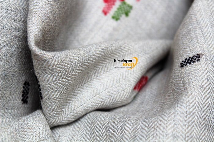 Handloom Haven: Stylish Kullu Woolen Stole Himachalbox.in Buy Now
