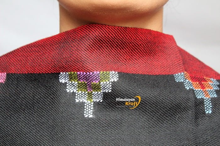 Artisan's Touch: Kullu Design Pure Wool Scarf Himachalbox.in Design