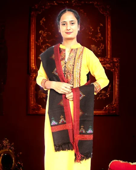 Winter Warmth Pure Wool Kullu Handloom Stole at Himachalbox.in