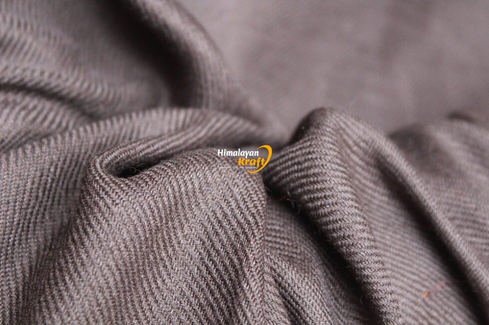 Winter Warmth Pure Wool Kullu Handloom Stole at Himachalbox.in Kullu Design