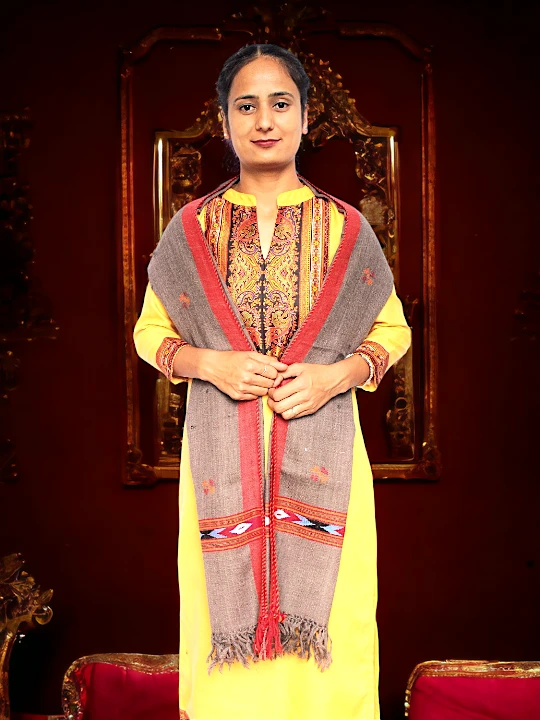 Wrap in Tradition: Kullu Handloom Woolen Scarf