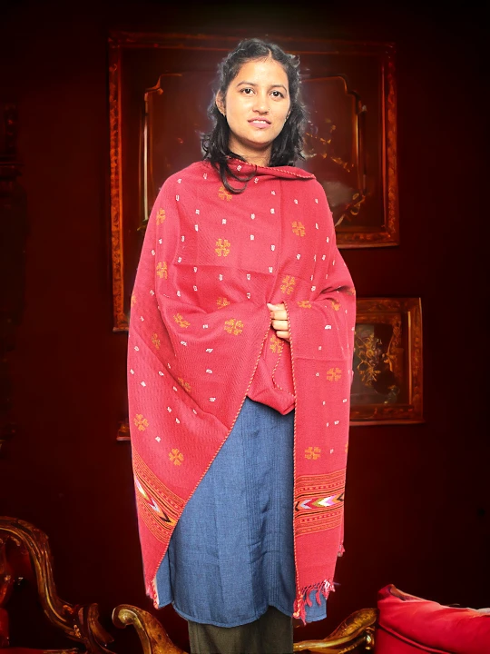 Artisanal Aura: Handloom Kullu Wool Stole Himahalbox.in