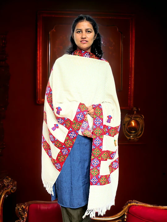 Kullu Weaver's Pure Woolen Scarf - Traditional Design for Girls Himachalbox.in
