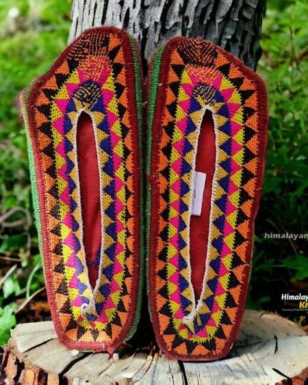 Eco Chic Footwear: Pahadi Hemp Pulla Slippers - Walk Naturally