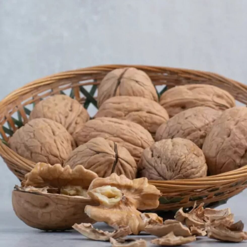 Premium Himalayan Organic Walnuts (Akhrot) Kagzi– 100% Natural & Handpicked