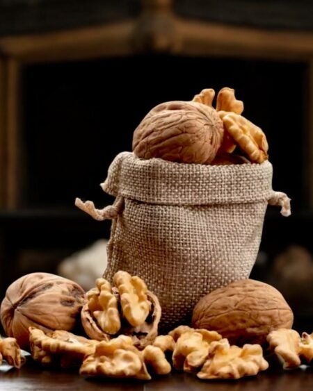 Premium Himalayan Organic Walnuts (Akhrot) Kagzi– 100% Natural & Handpicked